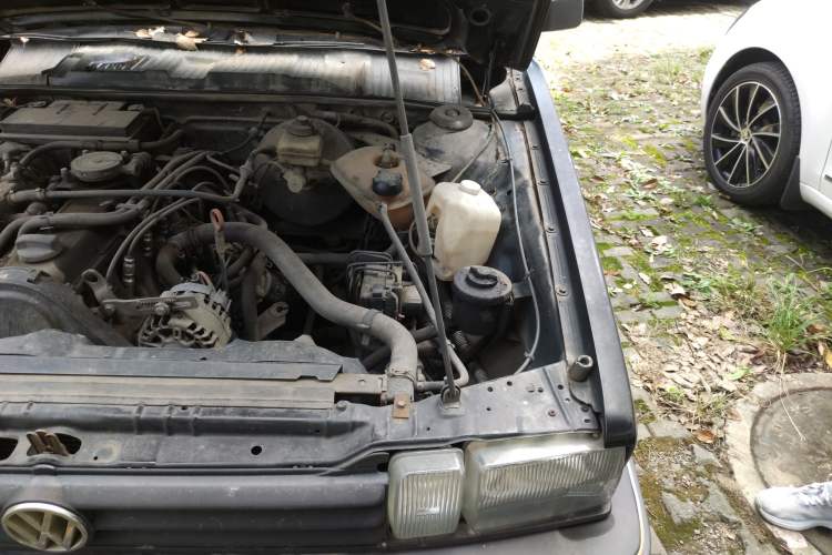 Used Volkswagen Santana Classic 2007 1.8L Jingchang Model Engine Bay Left