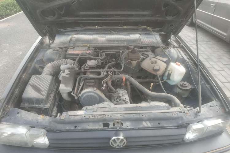 Used Volkswagen Santana Classic 2007 1.8L Jingchang Model Engine Bay