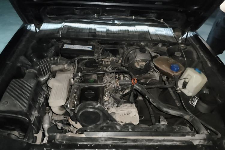 Used Volkswagen Santana Classic 2007 1.8L Jingchang Model Engine Bay