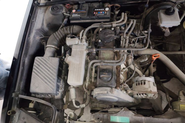 Used Volkswagen Santana Classic 2007 1.8L Jingchang Model Engine Bay Right
