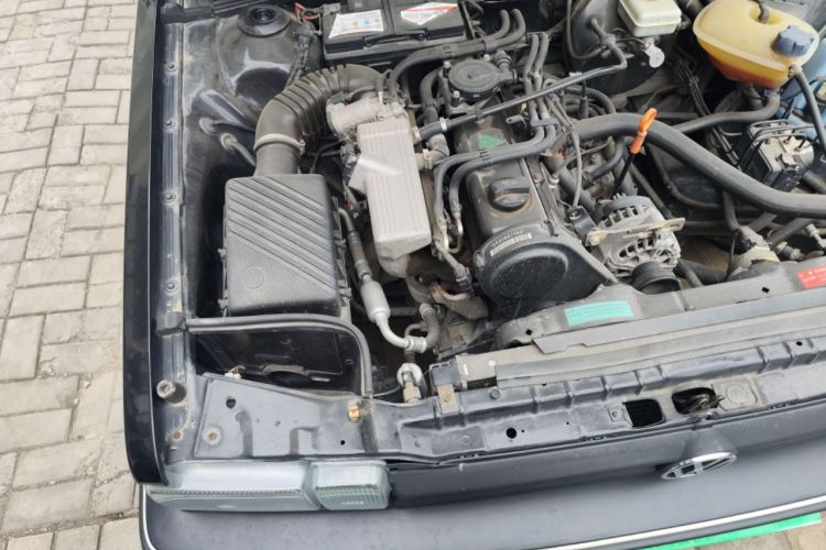 Used Volkswagen Santana Classic 2007 1.8L Jingchang Model Engine Bay Right