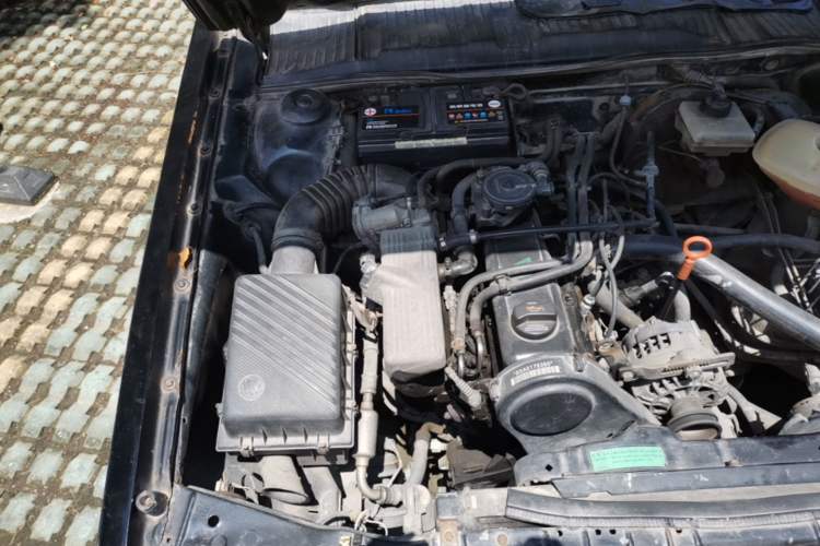 Used Volkswagen Santana Classic 2007 1.8L Jingchang Model Engine Bay Right