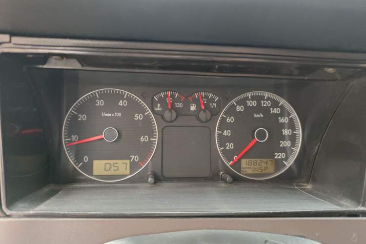 Used Volkswagen Santana Classic 2007 1.8L Jingchang Model Instrument Cluster