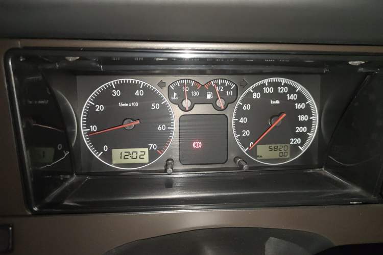 Used Volkswagen Santana Classic 2007 1.8L Jingchang Model Instrument Cluster