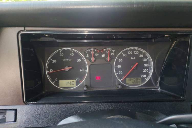 Used Volkswagen Santana Classic 2007 1.8L Jingchang Model Instrument Cluster
