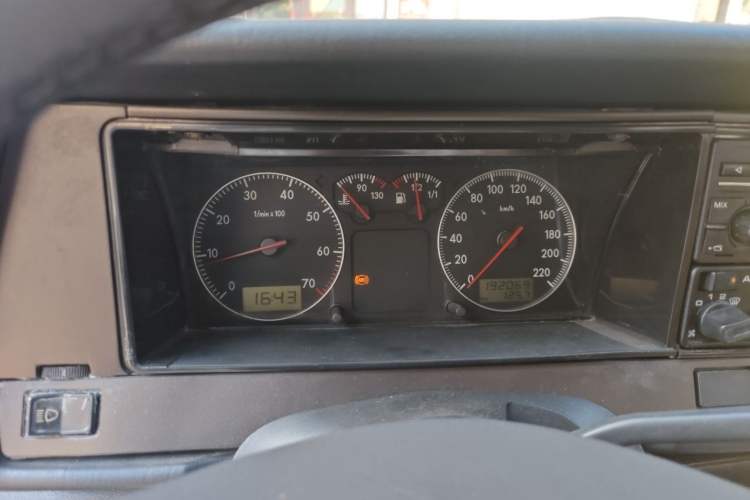Used Volkswagen Santana Classic 2007 1.8L Jingchang Model Instrument Cluster