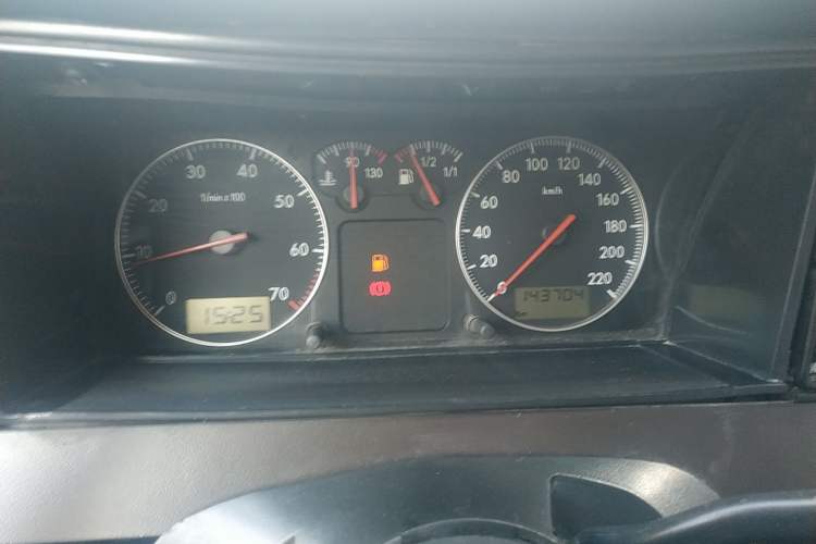 Used Volkswagen Santana Classic 2007 1.8L Jingchang Model Instrument Cluster