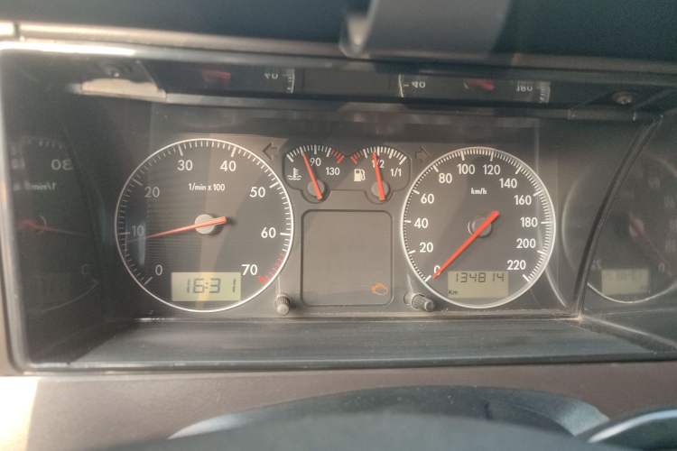Used Volkswagen Santana Classic 2007 1.8L Jingchang Model Instrument Cluster