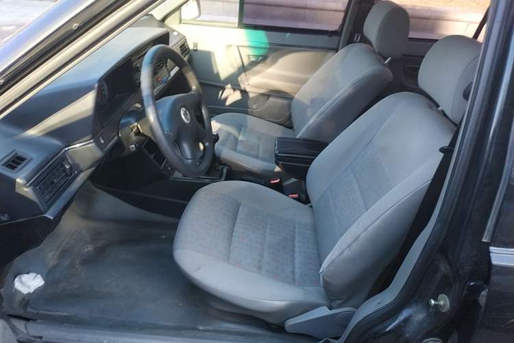 Used Volkswagen Santana Classic 2007 1.8L Jingchang Model Left Front Seat