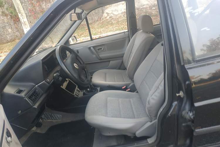 Used Volkswagen Santana Classic 2007 1.8L Jingchang Model Left Front Seat
