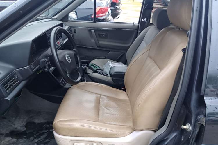 Used Volkswagen Santana Classic 2007 1.8L Jingchang Model Left Front Seat