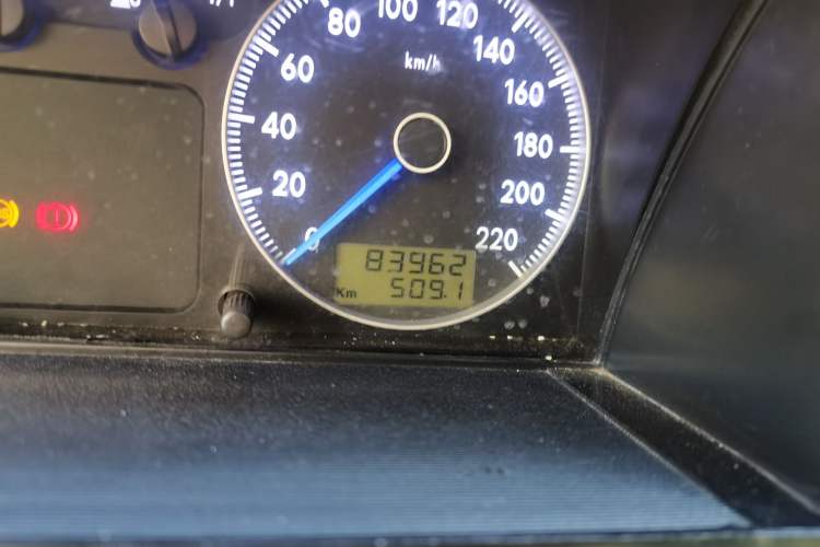 Used Volkswagen Santana Classic 2007 1.8L Jingchang Model Odometer Close Up