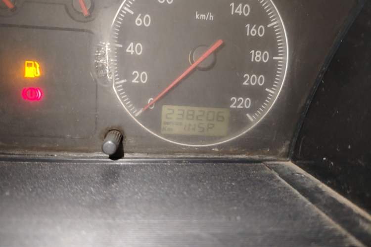 Used Volkswagen Santana Classic 2007 1.8L Jingchang Model Odometer Close Up
