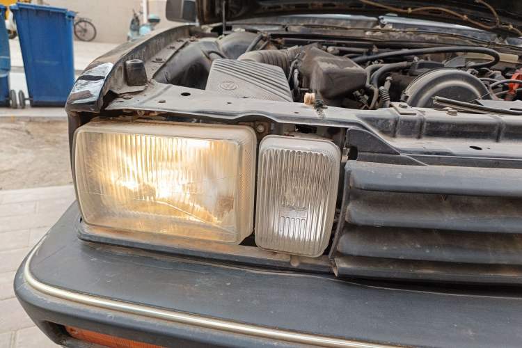Used Volkswagen Santana Classic 2007 1.8L Jingchang Model Right Front Headlight