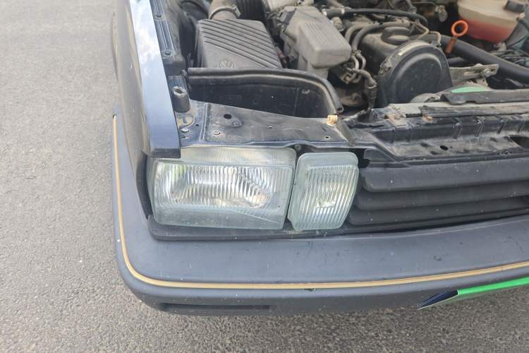 Used Volkswagen Santana Classic 2007 1.8L Jingchang Model Right Front Headlight