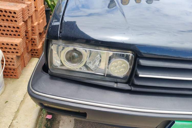 Used Volkswagen Santana Classic 2007 1.8L Jingchang Model Right Front Headlight