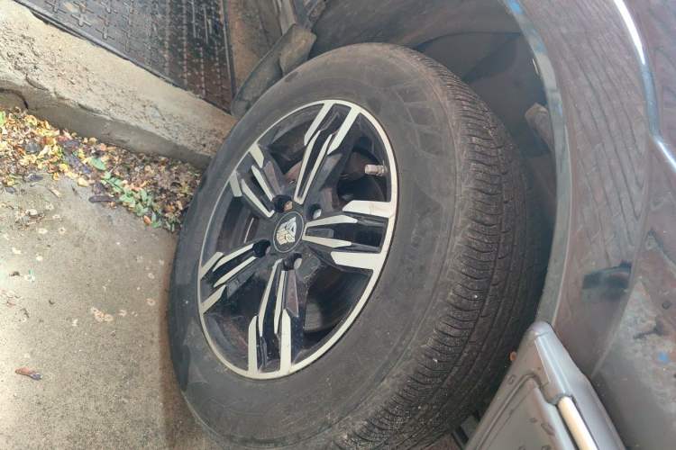Used Volkswagen Santana Classic 2007 1.8L Jingchang Model Right Front Wheel Hub