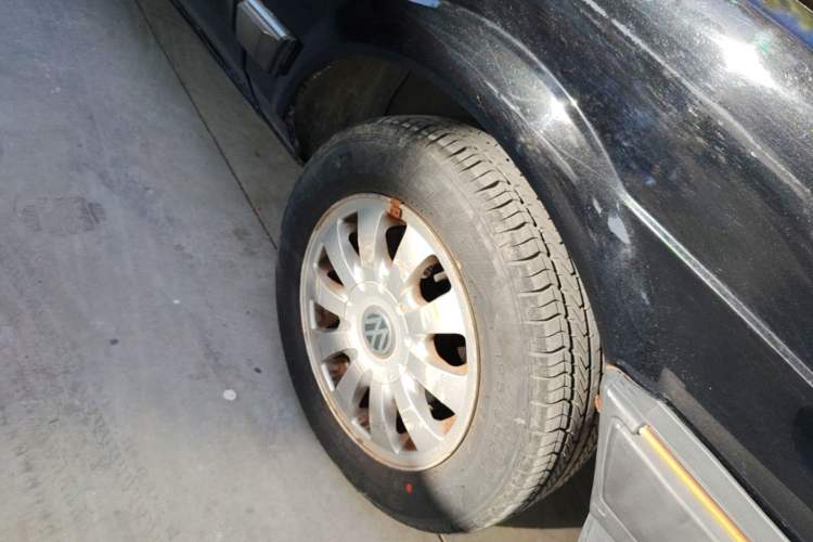 Used Volkswagen Santana Classic 2007 1.8L Jingchang Model Right Front Wheel Hub
