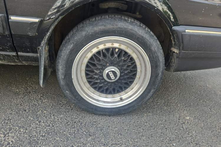Used Volkswagen Santana Classic 2007 1.8L Jingchang Model Right Front Wheel Hub