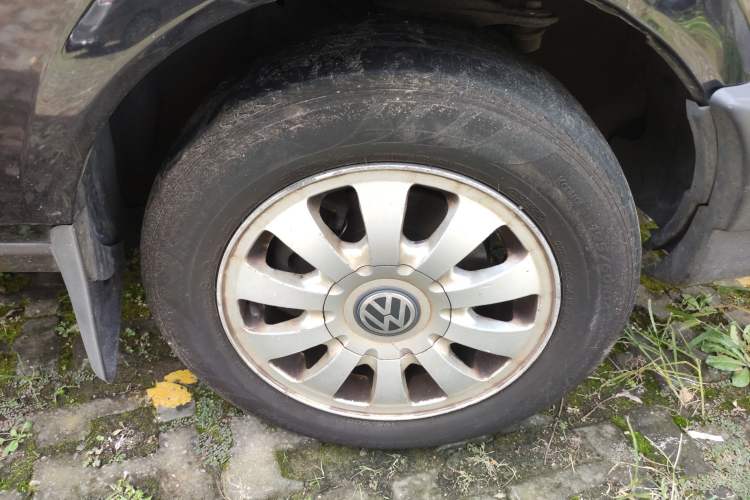 Used Volkswagen Santana Classic 2007 1.8L Jingchang Model Right Front Wheel Hub