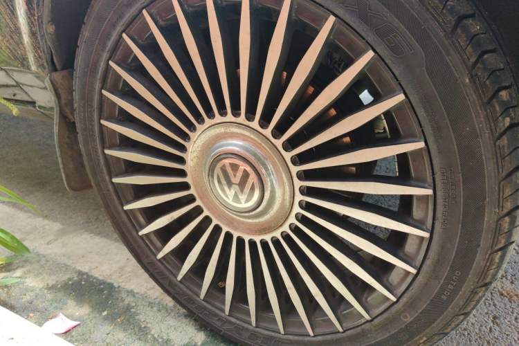 Used Volkswagen Santana Classic 2007 1.8L Jingchang Model Right Front Wheel Hub