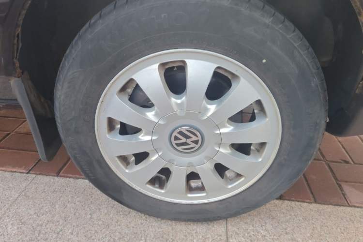 Used Volkswagen Santana Classic 2007 1.8L Jingchang Model Right Front Wheel Hub