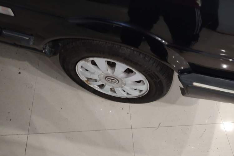 Used Volkswagen Santana Classic 2007 1.8L Jingchang Model Right Front Wheel Hub