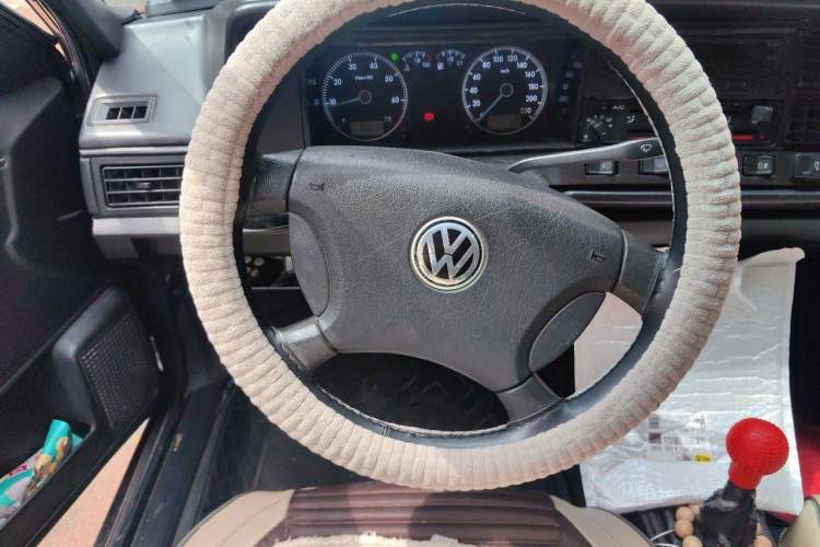 Used Volkswagen Santana Classic 2007 1.8L Jingchang Model Steering Wheel