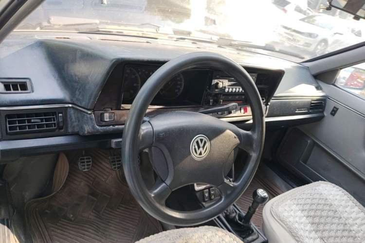 Used Volkswagen Santana Classic 2007 1.8L Jingchang Model Steering Wheel