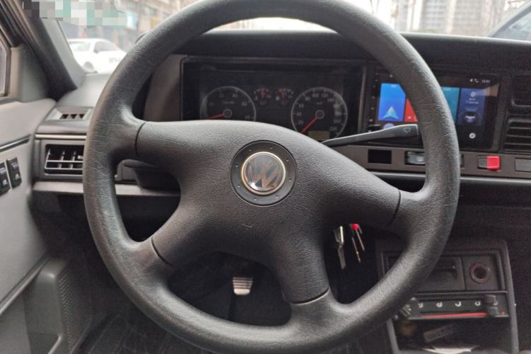 Used Volkswagen Santana Classic 2007 1.8L Jingchang Model Steering Wheel