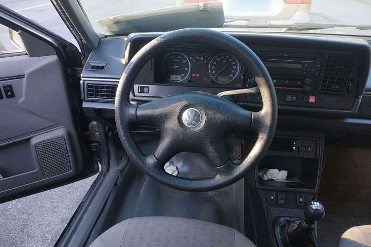 Used Volkswagen Santana Classic 2007 1.8L Jingchang Model Steering Wheel