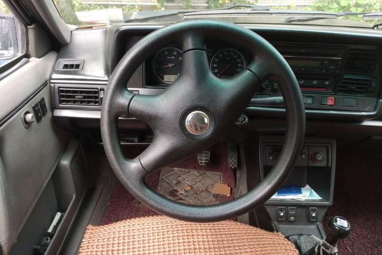 Used Volkswagen Santana Classic 2007 1.8L Jingchang Model Steering Wheel