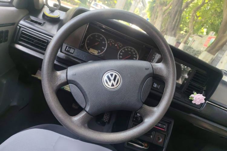 Used Volkswagen Santana Classic 2007 1.8L Jingchang Model Steering Wheel