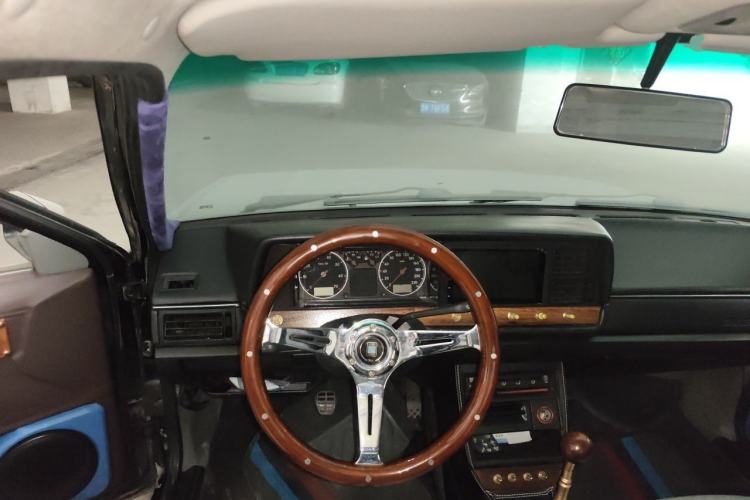Used Volkswagen Santana Classic 2007 1.8L Jingchang Model Steering Wheel