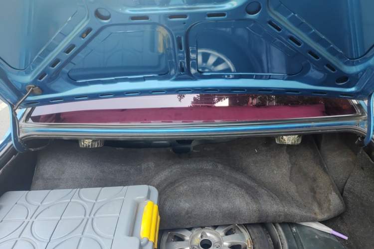 Used Volkswagen Santana Classic 2007 1.8L Jingchang Model Trunk