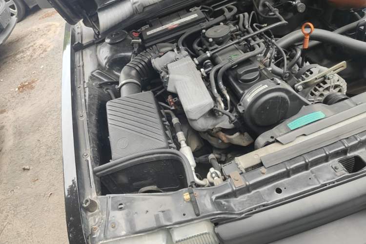 Used Volkswagen Santana Classic 2007 1.8L Jingchang Model Engine Bay Right