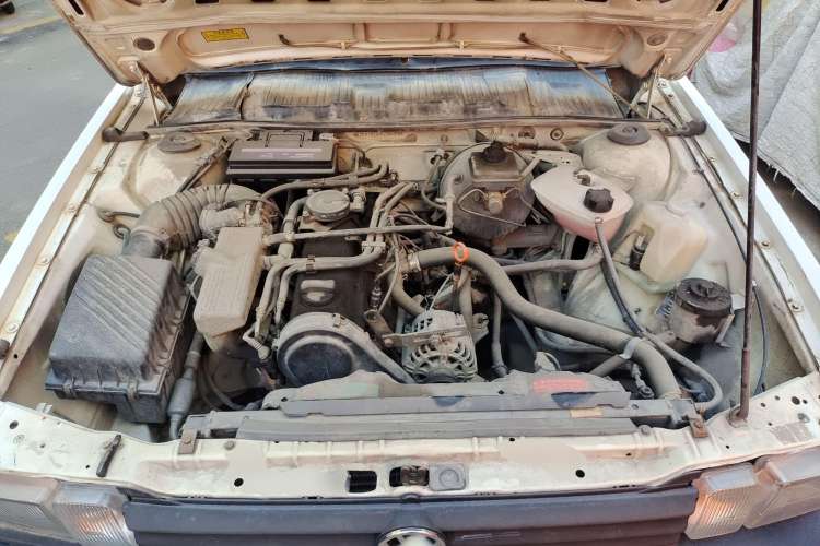 Used Volkswagen Santana Classic 2007 1.8L Jingchang Model Engine Bay