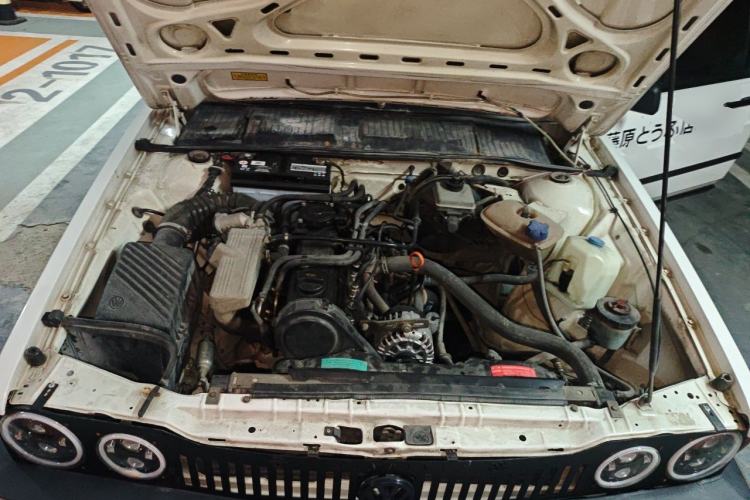 Used Volkswagen Santana Classic 2007 1.8L Jingchang Model Engine Bay