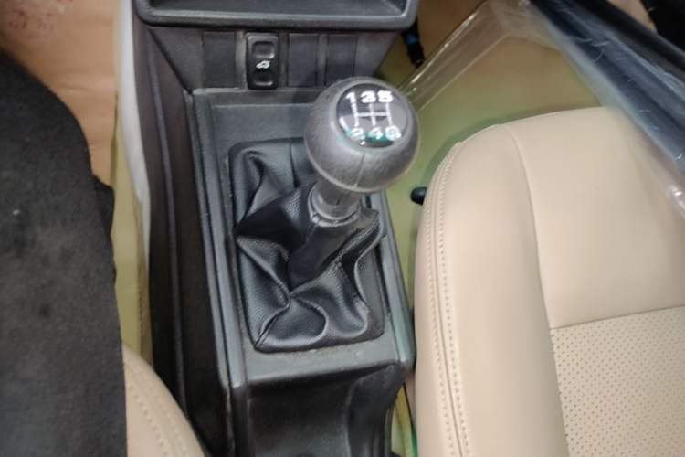 Used Volkswagen Santana Classic 2007 1.8L Jingchang Model Gear Lever