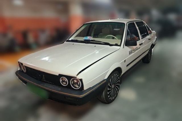 Ojetý Volkswagen Santana Classic 2007 1.8L Jingchang Model