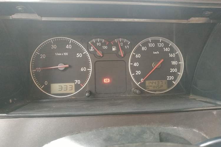 Used Volkswagen Santana Classic 2007 1.8L Jingchang Model Instrument Cluster