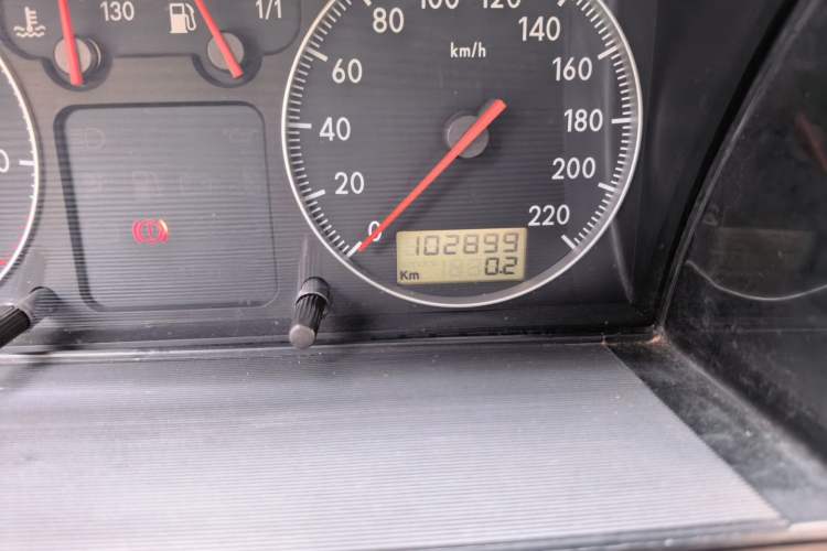 Used Volkswagen Santana Classic 2007 1.8L Jingchang Model Odometer Close Up