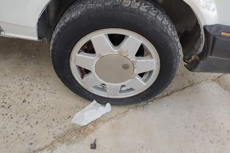 Used Volkswagen Santana Classic 2007 1.8L Jingchang Model Right Front Wheel Hub