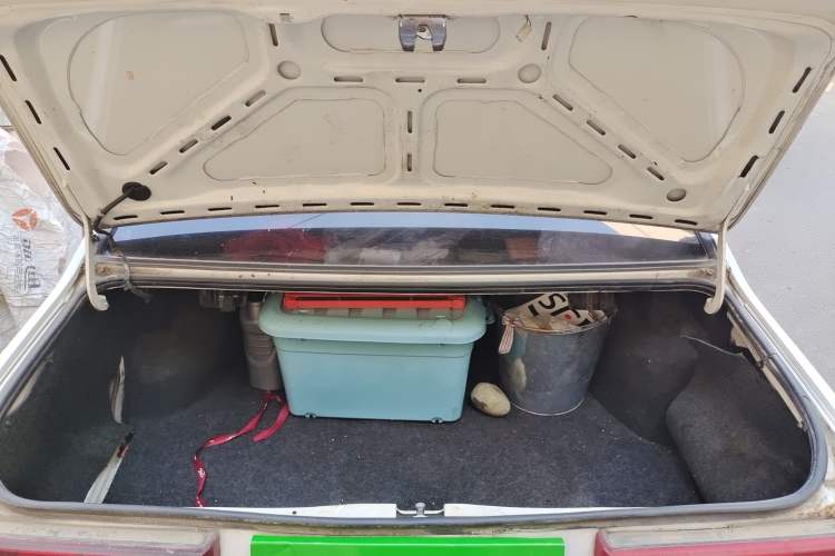 Used Volkswagen Santana Classic 2007 1.8L Jingchang Model Trunk