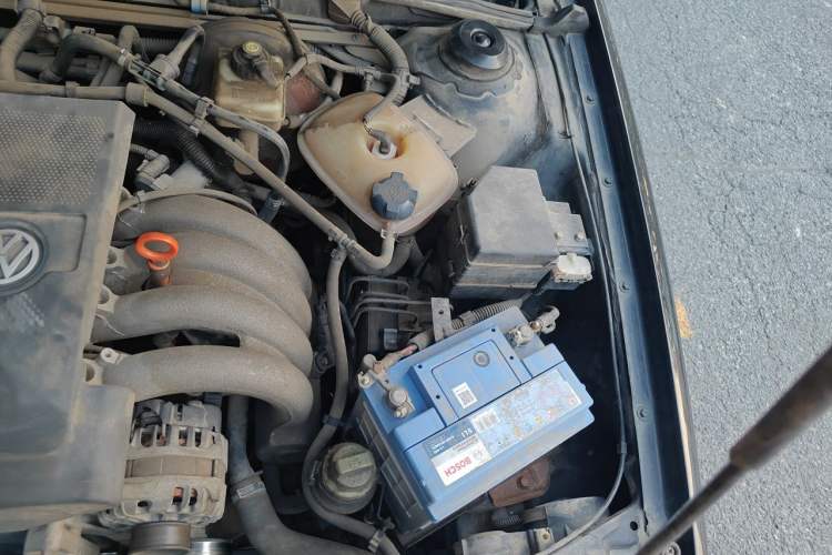 Used Volkswagen Santana Vista 2004 1.8L Manual Luxury Model Engine Bay Left