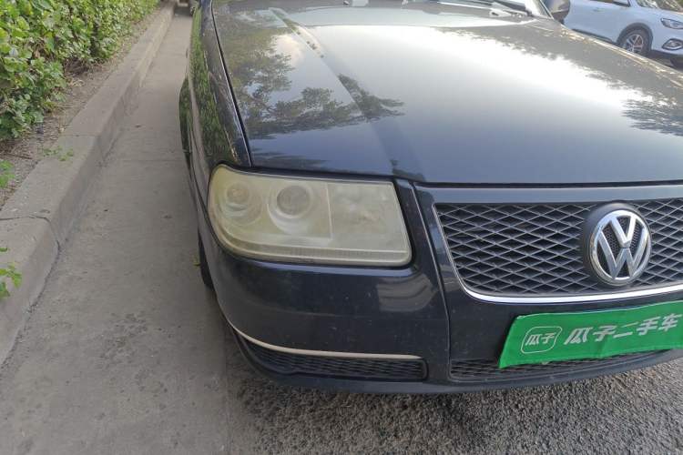 Used Volkswagen Santana Vista 2004 1.8L Manual Luxury Model Right Front Headlight