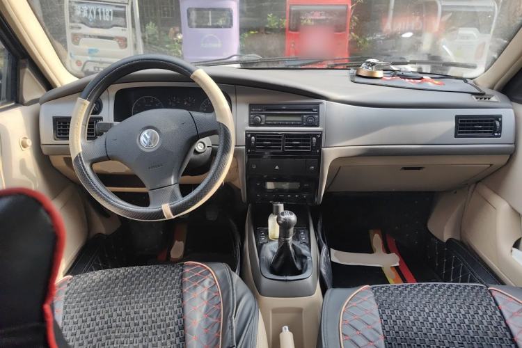 Used Volkswagen Santana Vista 2005 1.8L Manual Value-Added Model Center Console