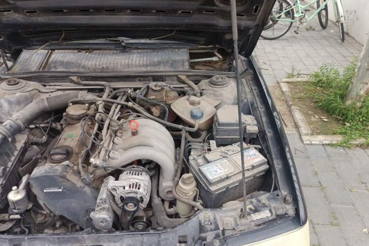 Used Volkswagen Santana Vista 2005 1.8L Manual Value-Added Model Engine Bay Left