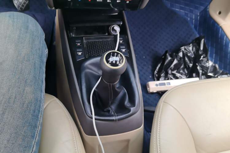 Used Volkswagen Santana Vista 2005 1.8L Manual Value-Added Model Gear Lever