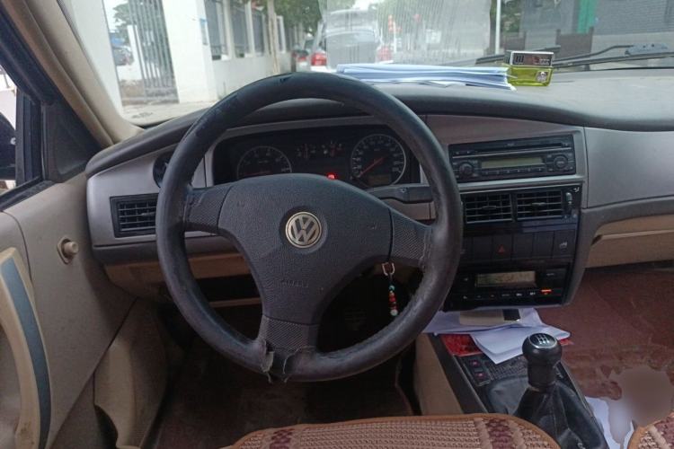 Used Volkswagen Santana Vista 2005 1.8L Manual Value-Added Model Steering Wheel
